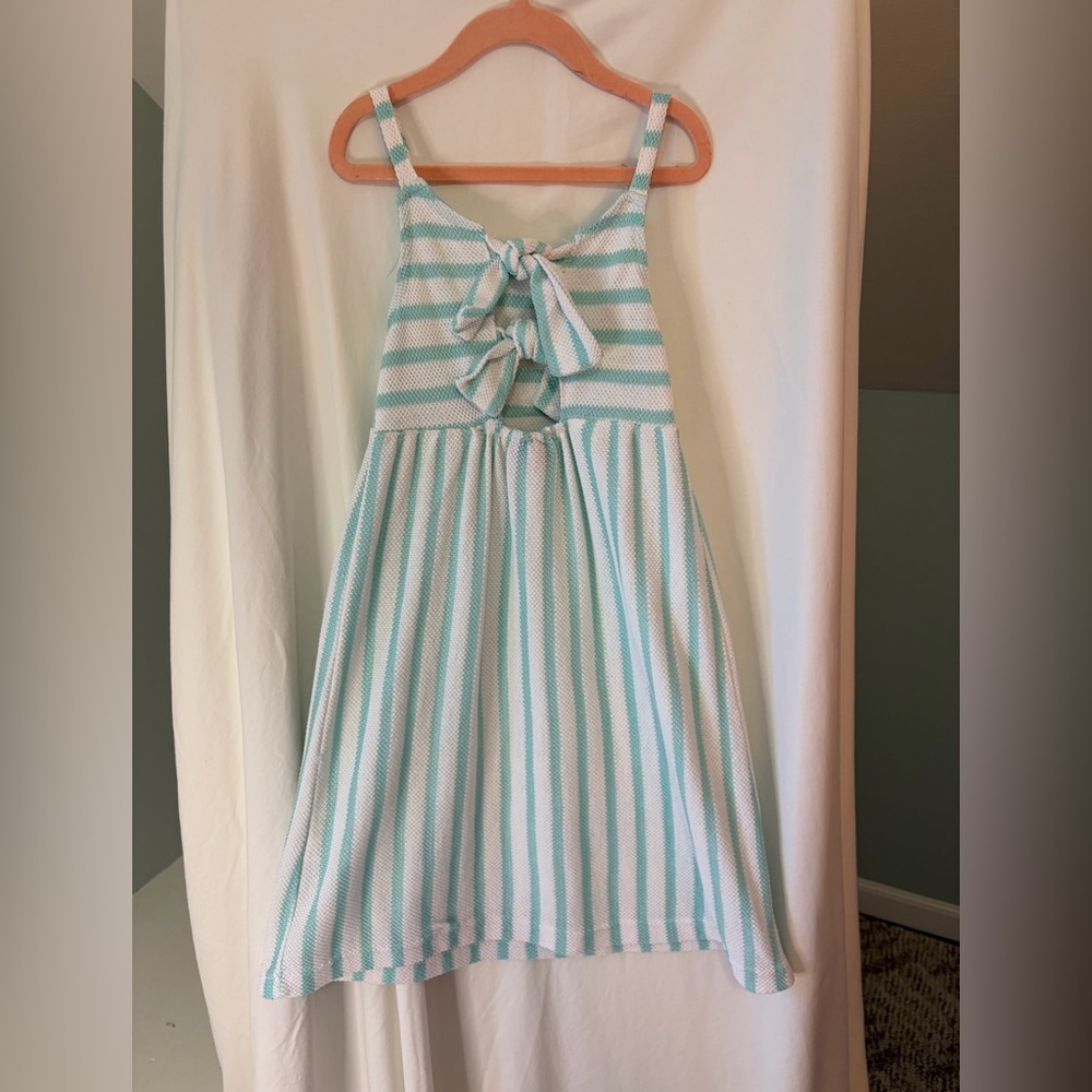 Vince Camuto Aqua and White Striped Kids Dress size 8